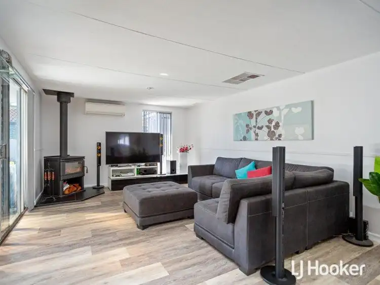 Fifth view of Homely house listing, 2 Reach Place, Huntingdale WA 6110