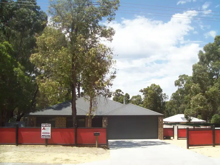 6 Cunningham Crescent, Collie WA 6225