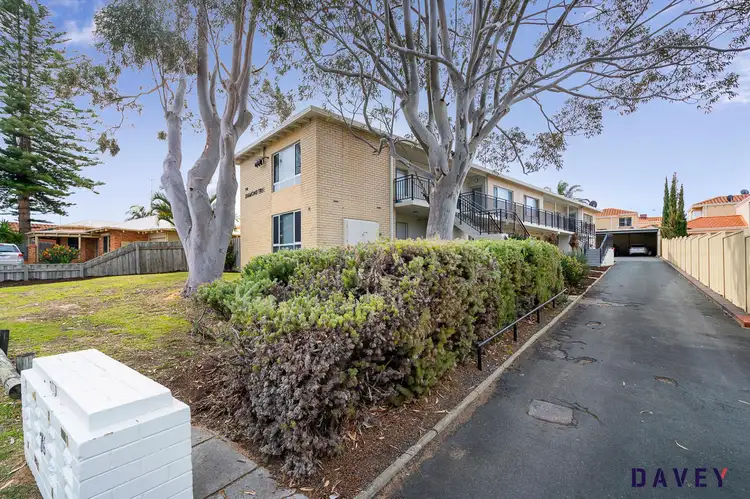 76 Deanmore Road, Scarborough WA 6019