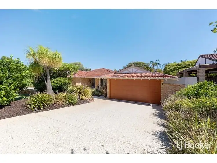 17 Hillock Circle, Leeming WA 6149