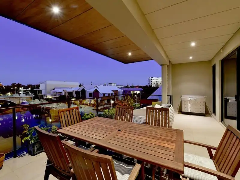 Main view of Homely apartment listing, 2/4 Treviso Mews, Mandurah WA 6210