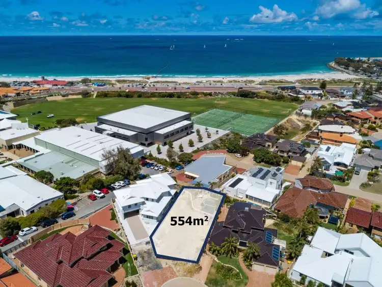 21B Helsall Court, Sorrento WA 6020