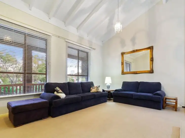 11 Etwall Place, Carine WA 6020