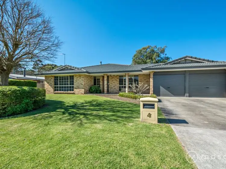 4 Paulas Way, Little Grove WA 6330