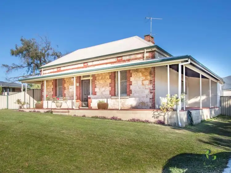 5 Gallop Street, Hilton WA 6163
