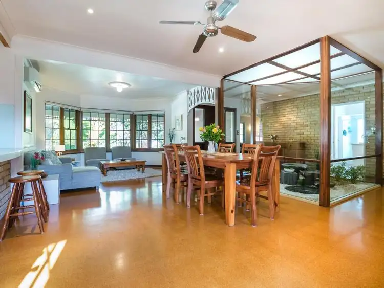 2 Kimble Court, Carine WA 6020