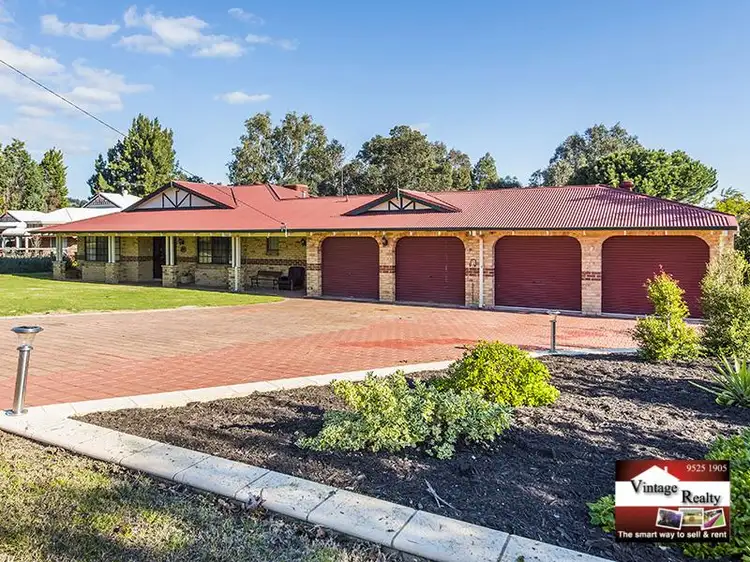 10 Waterside Pass, Byford WA 6122