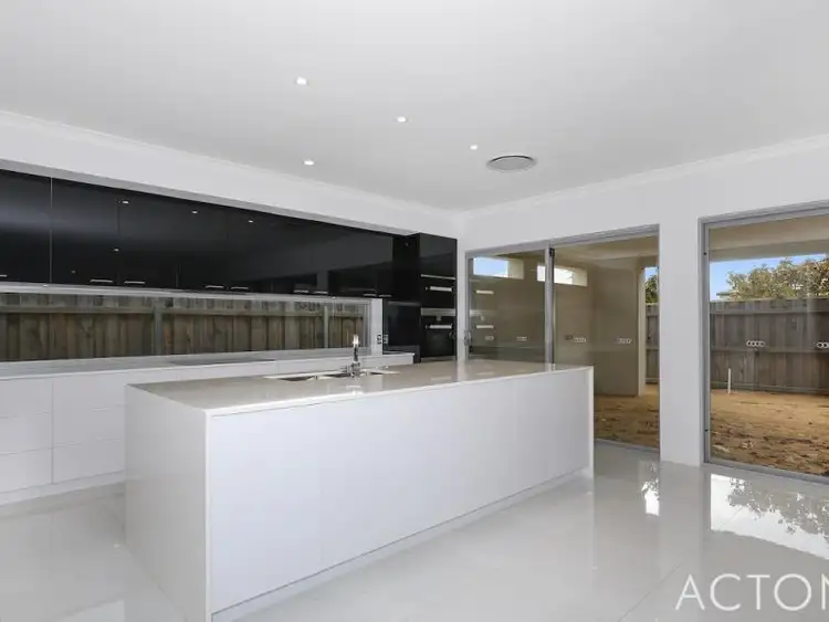 Seventh view of Homely house listing, 6 Jennerae Bend, Halls Head WA 6210