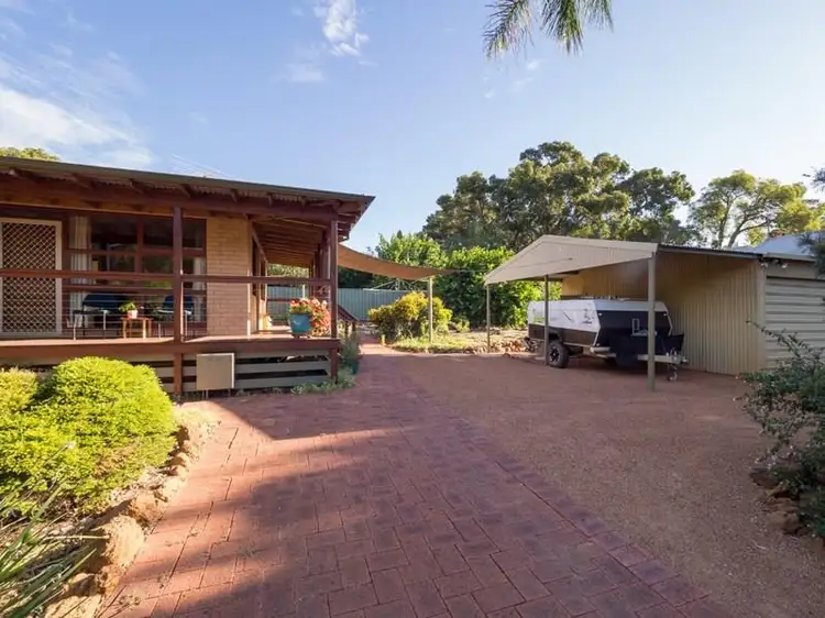 14 Longfellow Road, Gooseberry Hill WA 6076