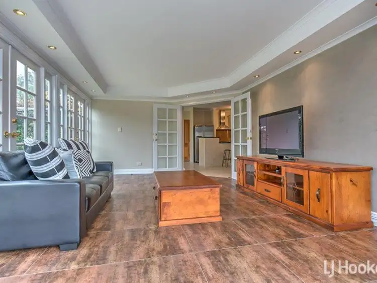 Fifth view of Homely house listing, 15 Merlin Way, Wattle Grove WA 6107