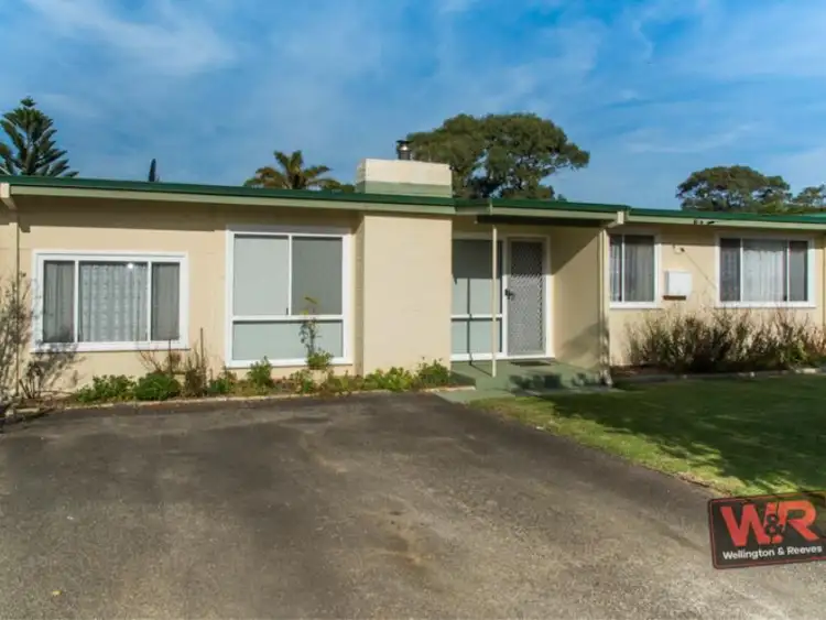 10 Whidby Street, Orana WA 6330