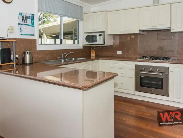 Sixth view of Homely house listing, 10 Whidby Street, Orana WA 6330