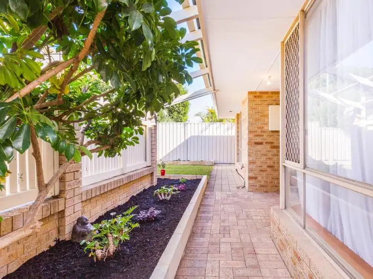 1/101 Zenobia Street, Palmyra WA 6157