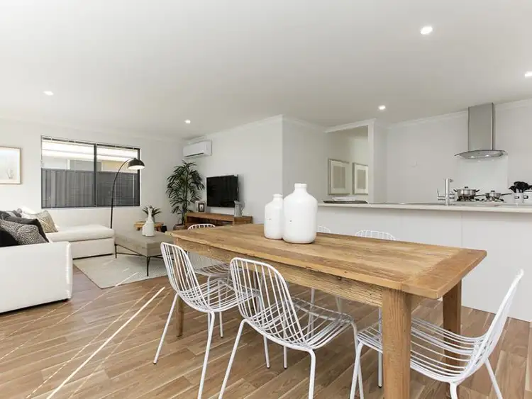 14 Welford Way, Yanchep WA 6035