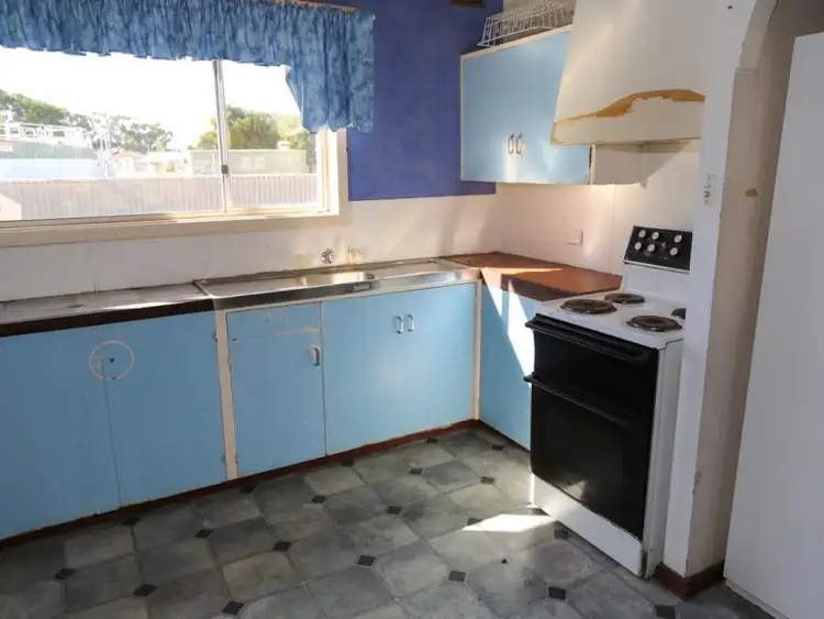 Fourth view of Homely house listing, 8 Lange Way, Nulsen WA 6450