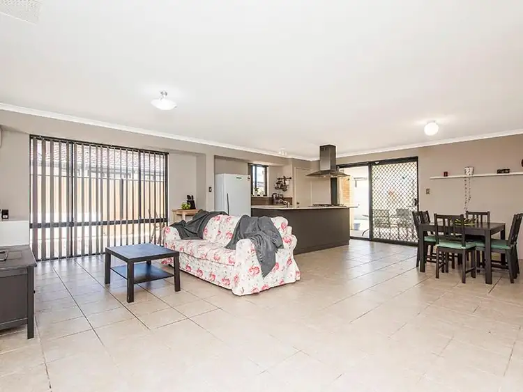 219 Golf Links Drive, Carramar WA 6031