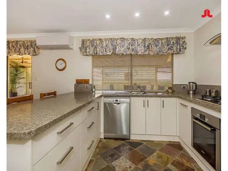 Seventh view of Homely house listing, 4 Gun Court, Leda WA 6170