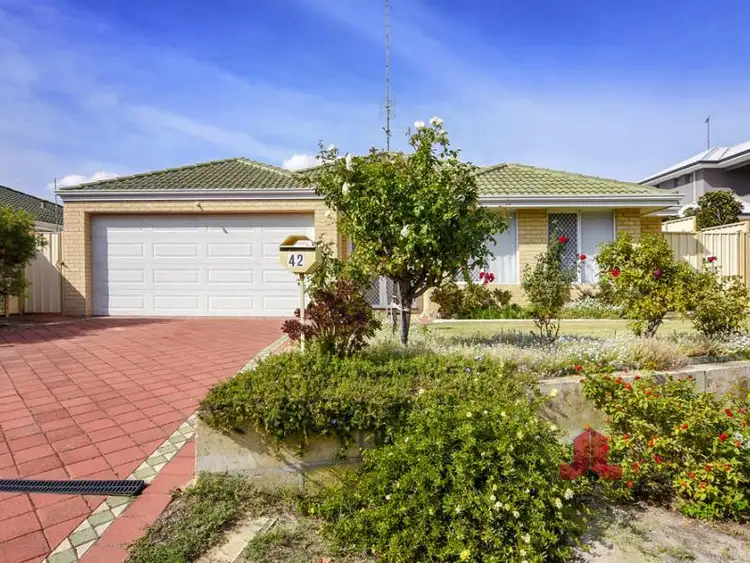 42 Cambrose Ave, Australind WA 6233