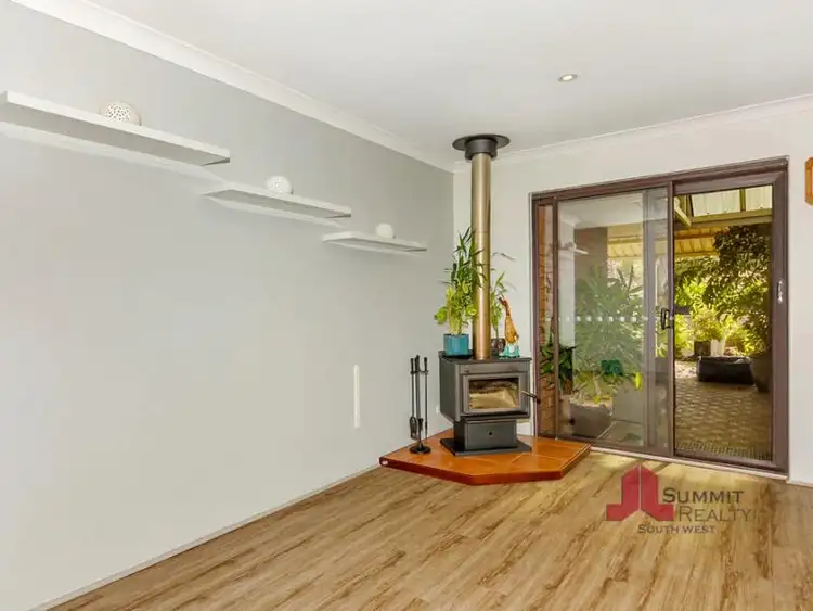 Sixth view of Homely house listing, 8 Stallard Ct, Australind WA 6233