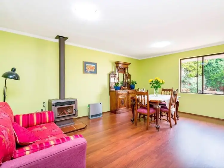 Sixth view of Homely house listing, 2 Farmview Place, Bibra Lake WA 6163