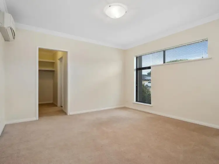 Sixth view of Homely house listing, 1/279 Belgravia Street, Cloverdale WA 6105