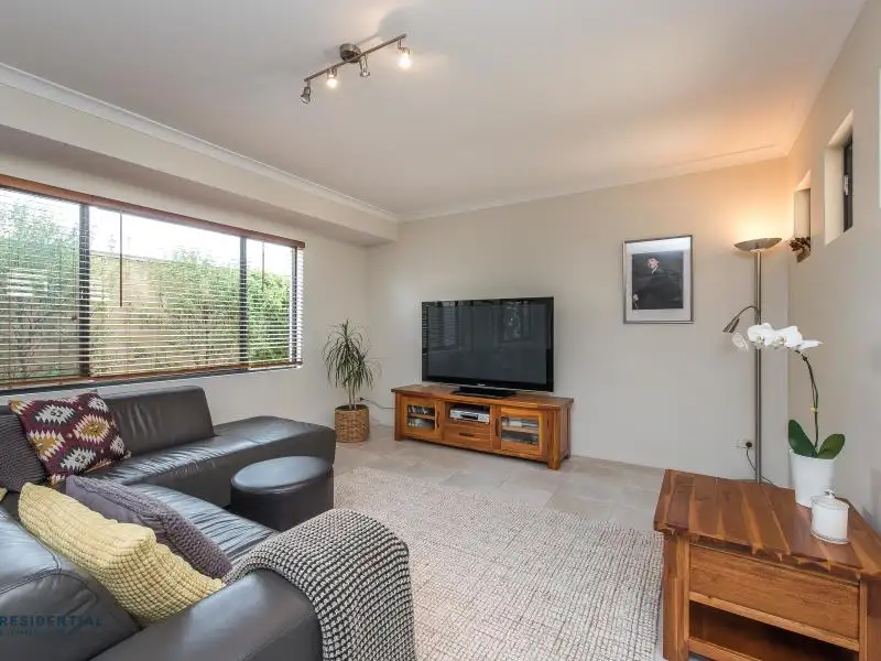 Main view of Homely townhouse listing, 124C Huntriss Road, Doubleview WA 6018
