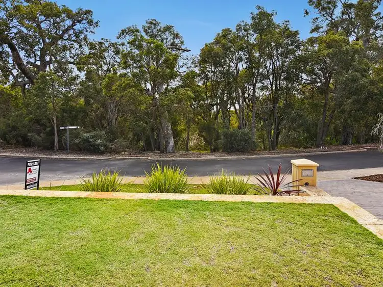 18 Polwarth Cct, Eaton WA 6232