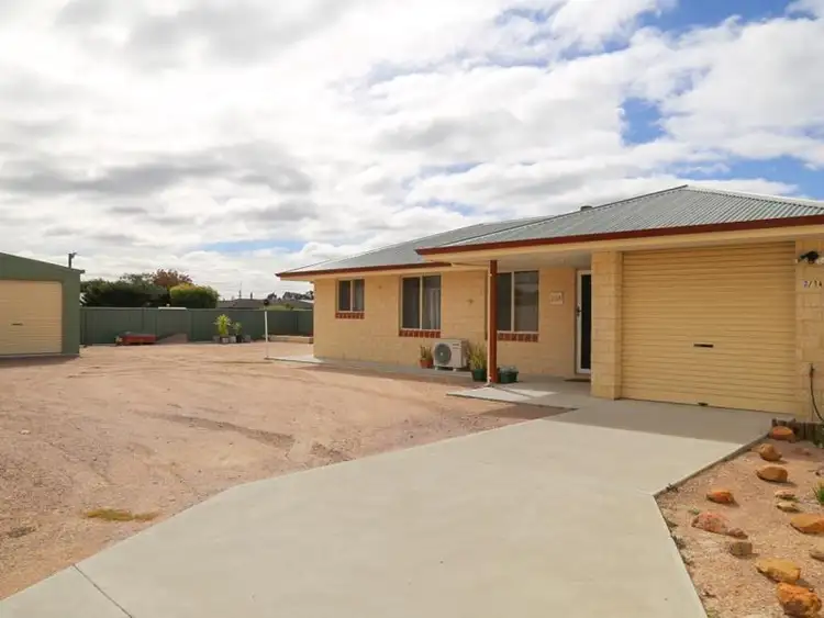 2/14 Treasure Road, Sinclair WA 6450