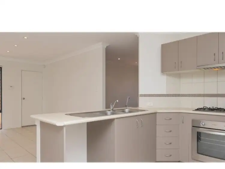 Fourth view of Homely villa listing, 4/296-298 Drake  Street, Morley WA 6062