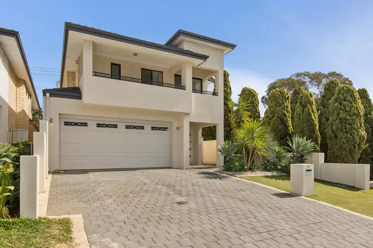 Main view of Homely house listing, 60 Davies Cr, Kardinya WA 6163