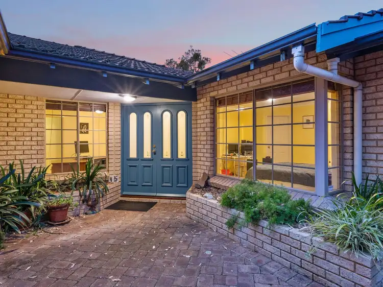15 Sunset Crescent, Kalamunda WA 6076