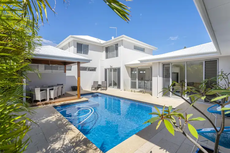 59D Elsie St, Watermans Bay WA 6020