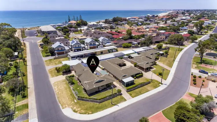 1/8 Stewart Street, Mandurah WA 6210