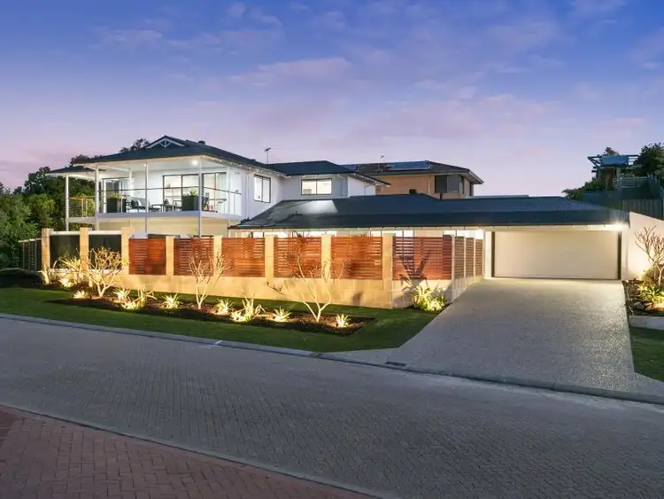 4 Geordie Rise, Sorrento WA 6020