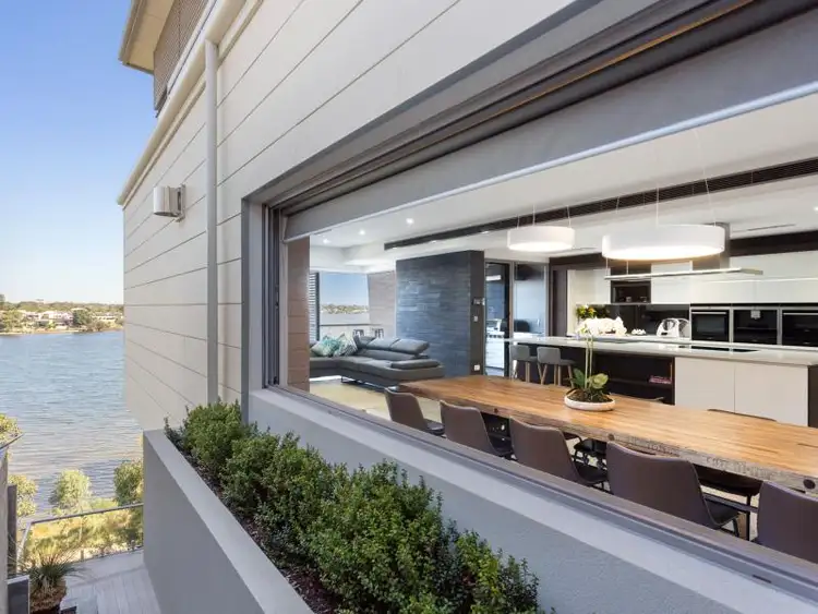 Sixth view of Homely house listing, 20 River Way, Salter Point WA 6152