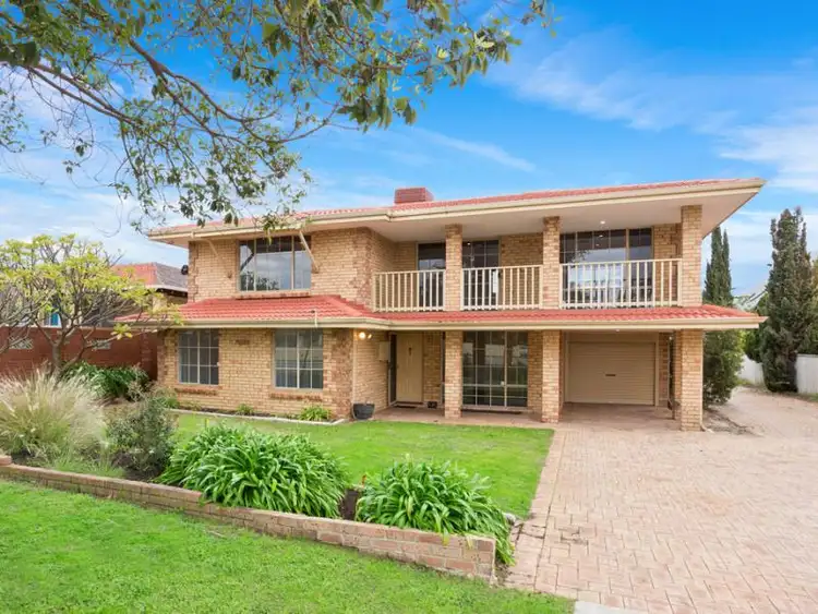 121A Moreing Road, Attadale WA 6156