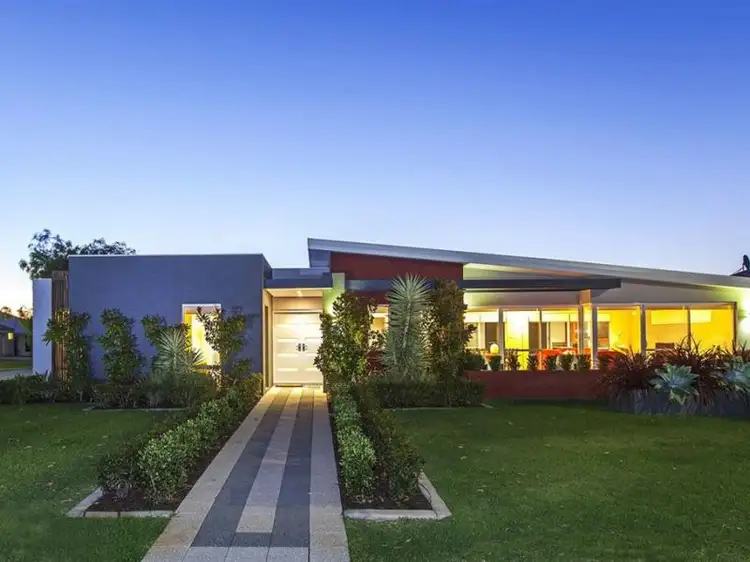 Second view of Homely house listing, 46 Freycinet Cir, Aubin Grove WA 6164