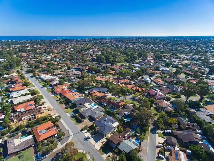 Seventh view of Homely house listing, 27 Holmesfield Cres, Carine WA 6020
