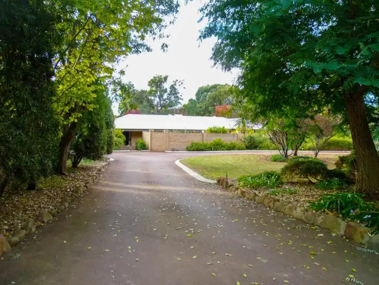 17 Ridge Hill Road, Maida Vale WA 6057