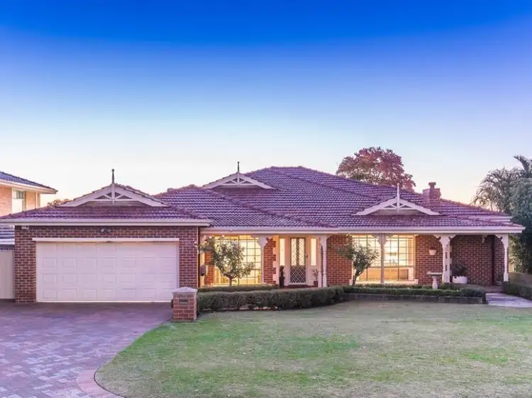 21 Lucraft Gardens, Winthrop WA 6150