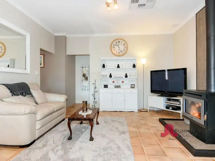 Sixth view of Homely house listing, 8 Braidwood Drive, Australind WA 6233