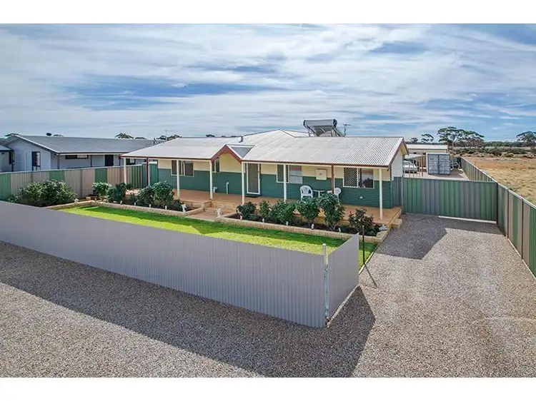 102 King Street, Coolgardie WA 6429