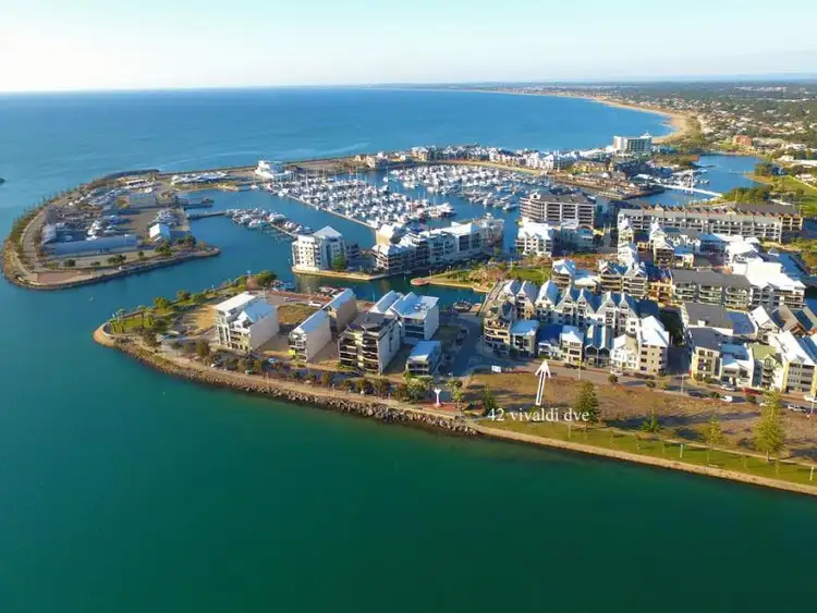 42 Vivaldi Drive, Mandurah WA 6210