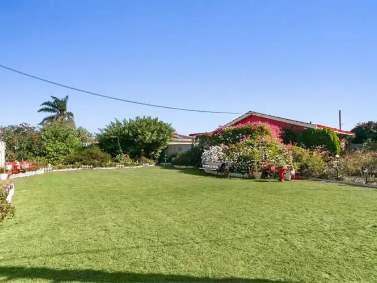 122 Kitchener Road, Alfred Cove WA 6154
