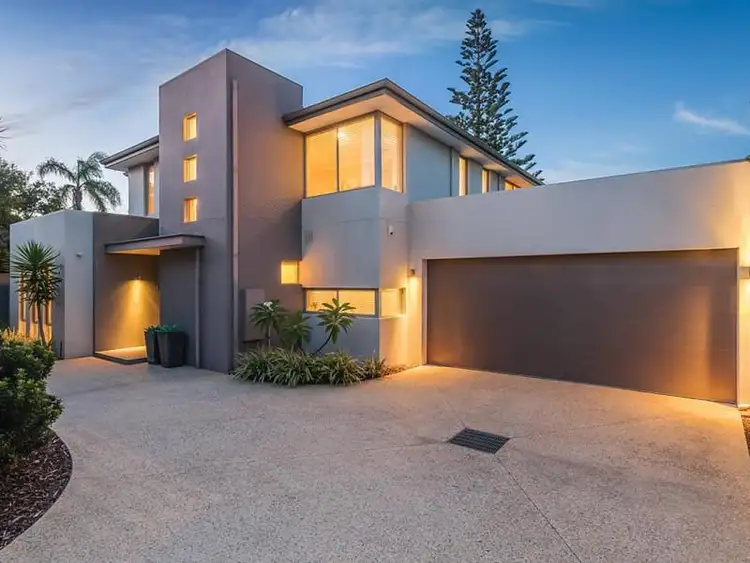 2A Lowe Street, Karrinyup WA 6018