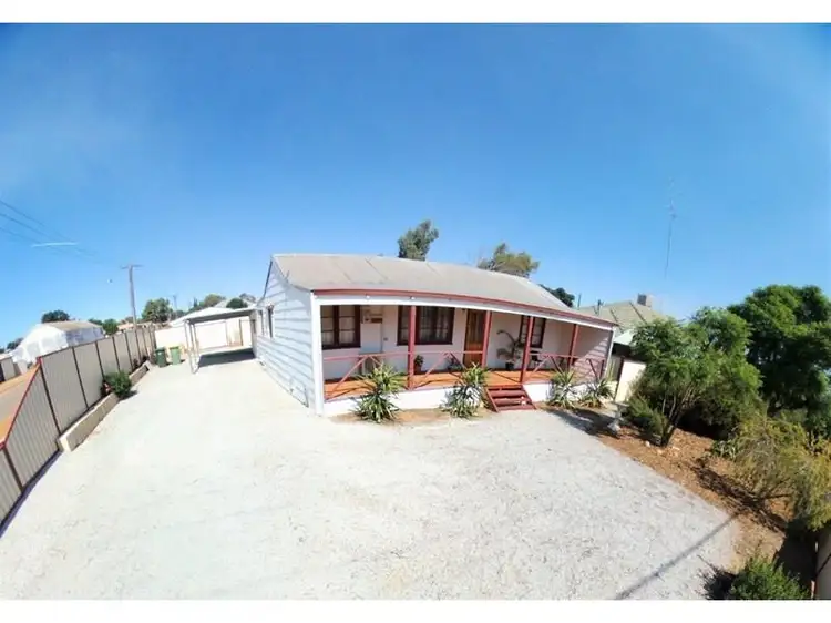 19 Quinlan Street, Wongan Hills WA 6603