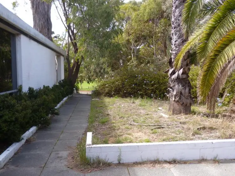 Fifth view of Homely house listing, 2 Yolande Place, City Beach WA 6015