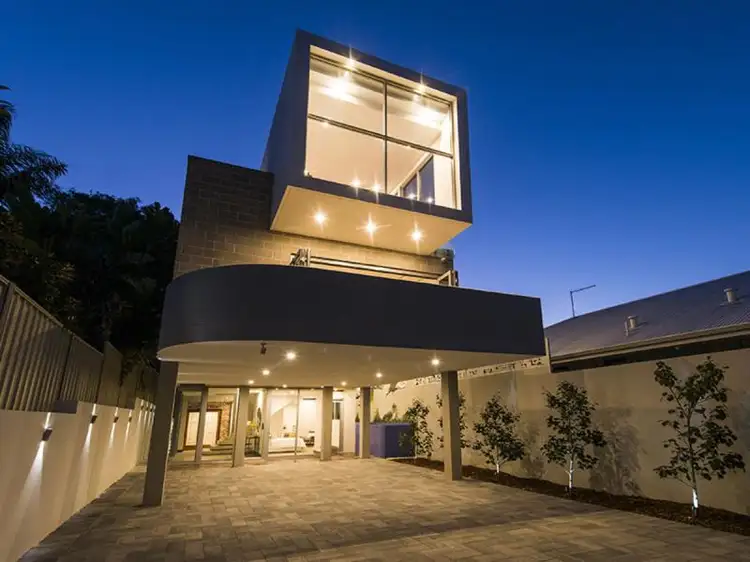 1c Williams Road, Melville WA 6156