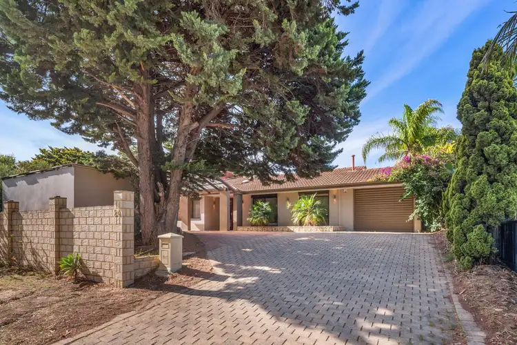 24 Trailwood Drive, Woodvale WA 6026