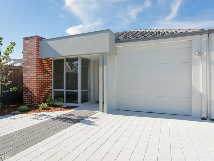 11E Bluebill Road, Banksia Grove WA 6031